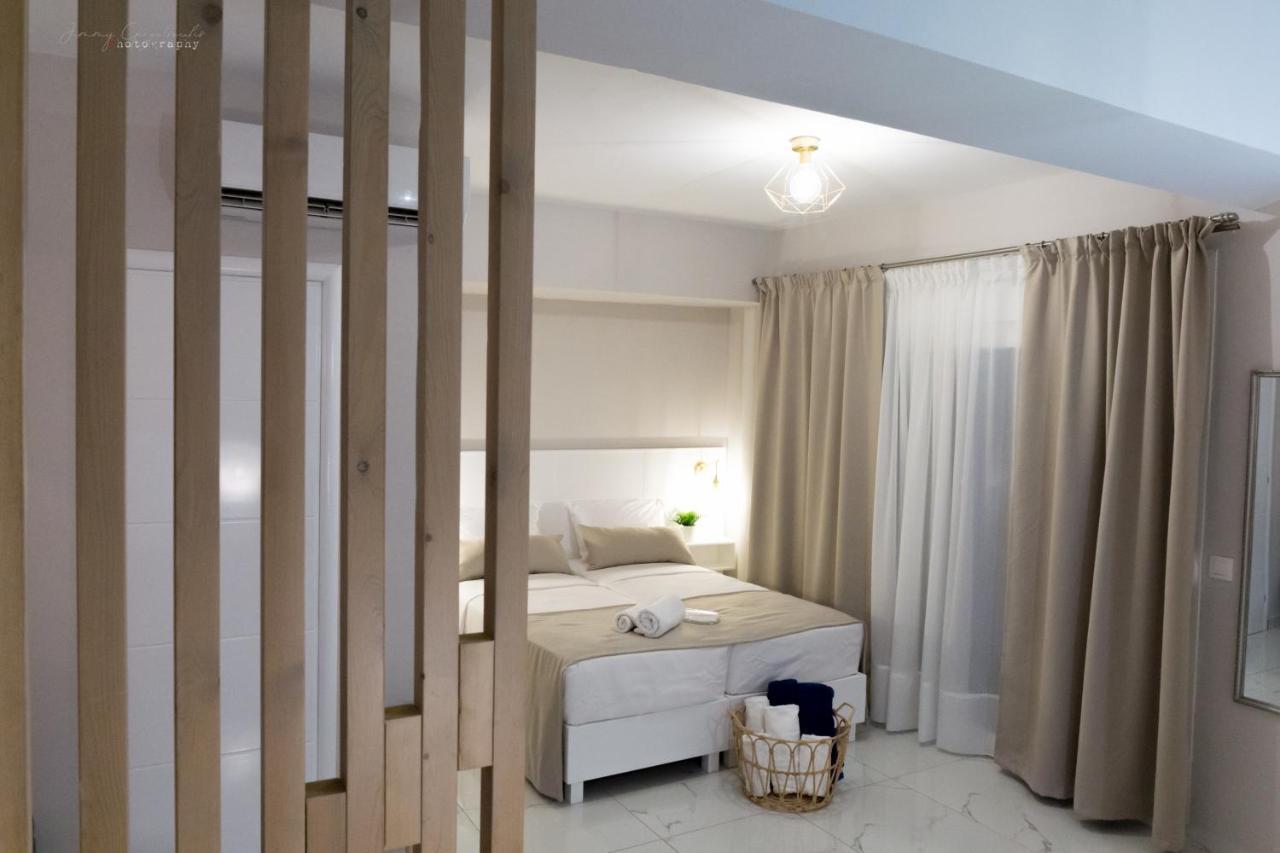 Sunset Brand New Luxury Apt With Pool & Sea View カルパトス エクステリア 写真