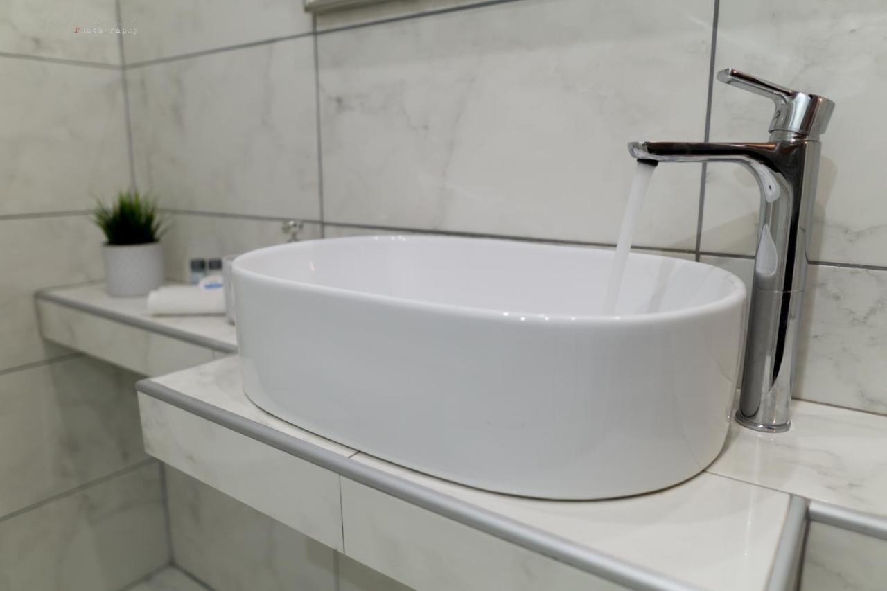 Sunset Brand New Luxury Apt With Pool & Sea View カルパトス エクステリア 写真