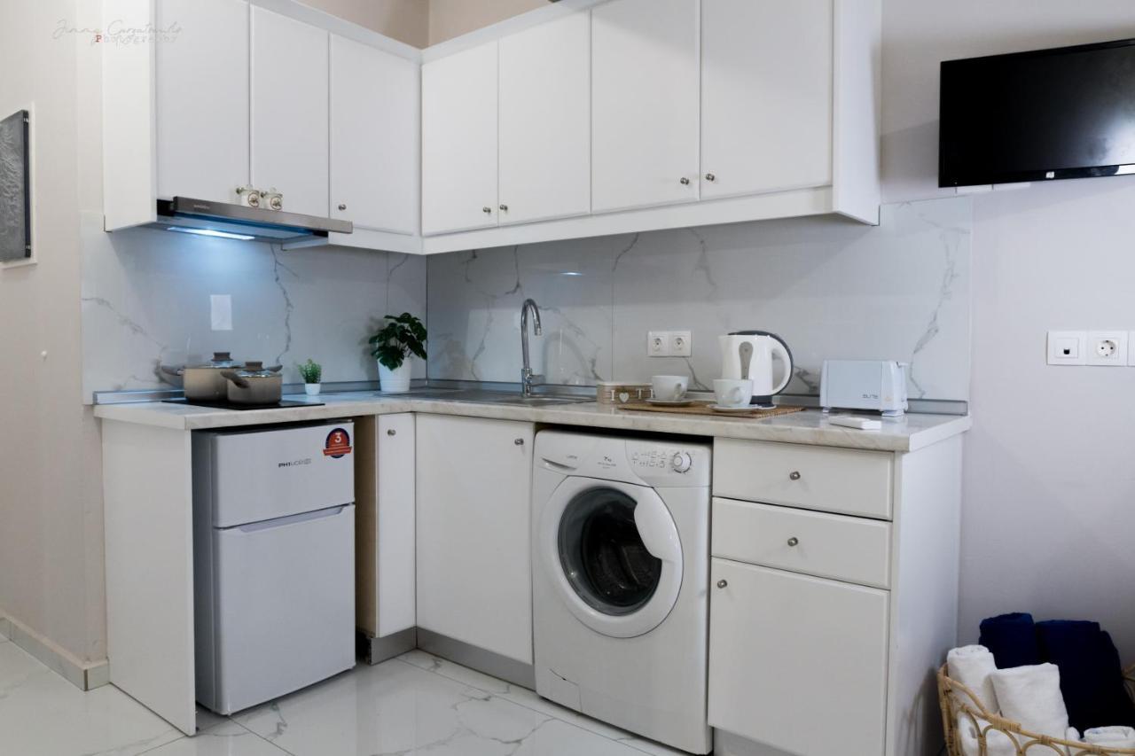 Sunset Brand New Luxury Apt With Pool & Sea View カルパトス エクステリア 写真