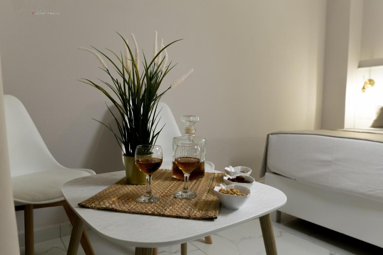 Sunset Brand New Luxury Apt With Pool & Sea View カルパトス エクステリア 写真
